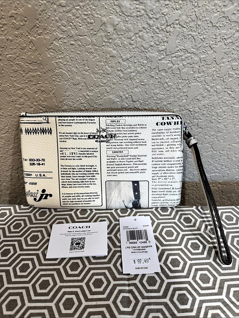 Coach Medium Wristlet Graphic Wristlet in White & Black NWT